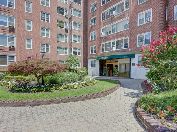 110-45 Queens Boulevard image 27 of 38