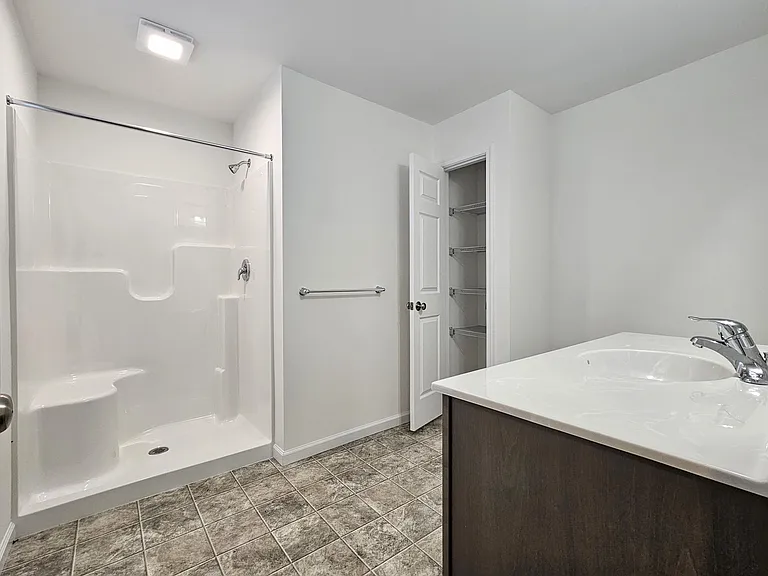 4 Sand St — Photo 24