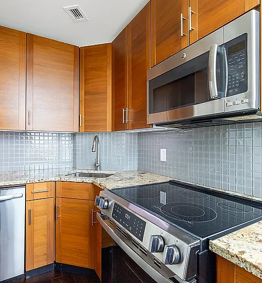 10820 71st Ave #9C — Photo 8