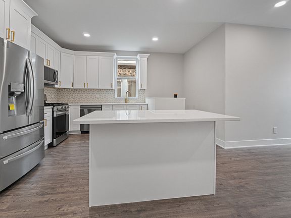 5th image of 2042 W Coulter St