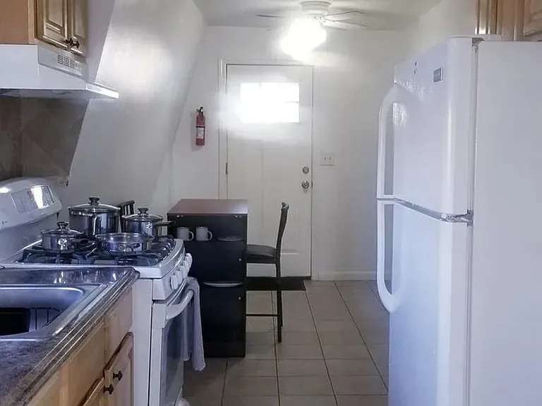 1310 Monmouth Ave — Photo 29
