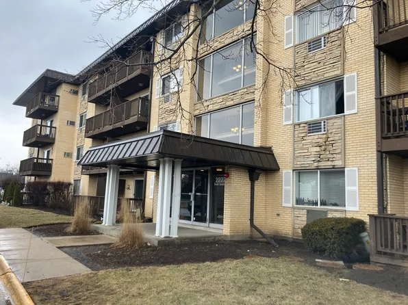2222 S Goebbert Rd APT 157, Arlington Heights, IL 60005