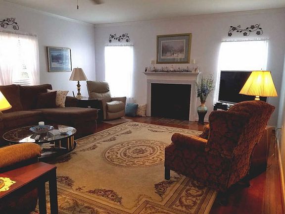 4th image of 312 Astilbe Ct