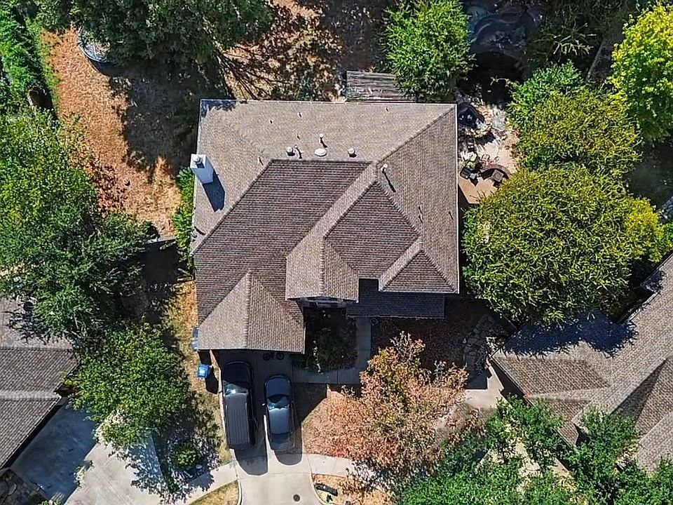 2nd image of 5213 Lake Crest Dr