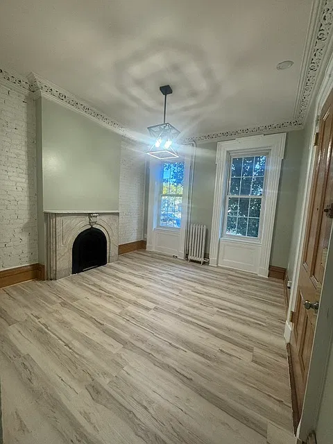 2 bed, 1000 sqft, $3,200 — Photo 2