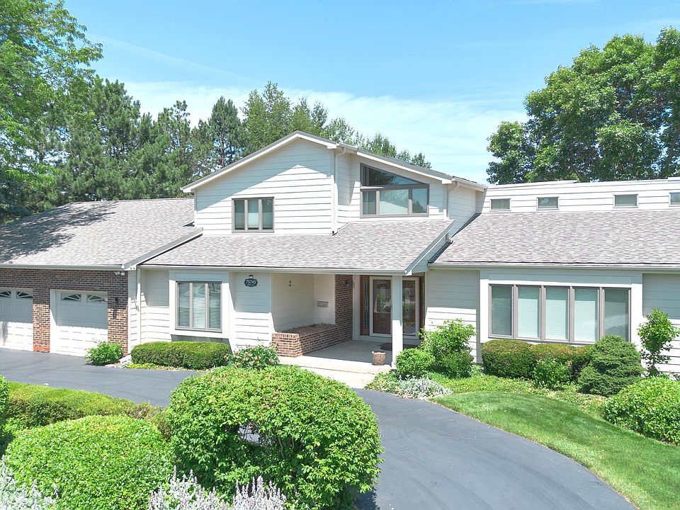 1st image of 7S745 Creek Dr