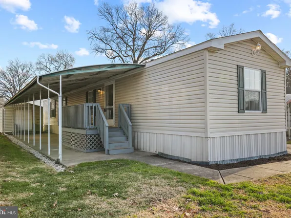 119 Trailway Rd, Middle River, MD 21220