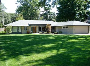 1233 Miami Rd, Benton Harbor, MI 49022