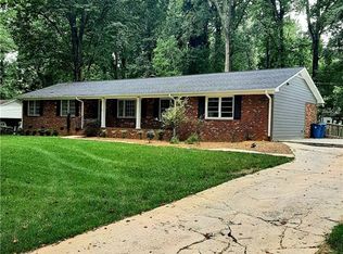 202 Buttercup Dr, Jamestown, NC 27282
