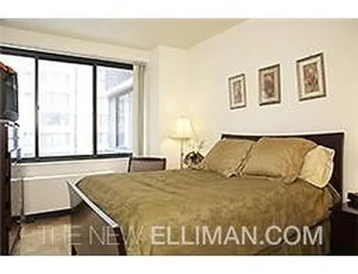 Rented by Douglas Elliman | media 26