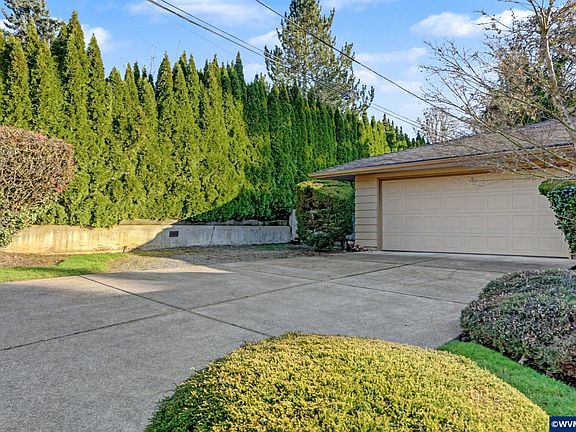 5th image of 1260 Acacia Dr S
