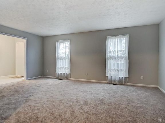 5th image of 1522 Roamont Dr
