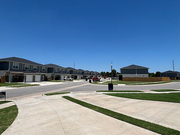 2nd image of 7726 Owen Ln #7726