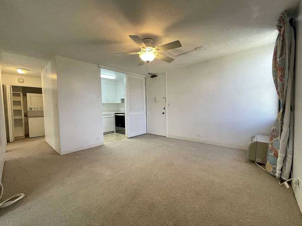 2 bed, 583 sqft, $2,300 — Photo 3