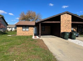 119 Madison Dr APT B, Waterloo, IL 62298