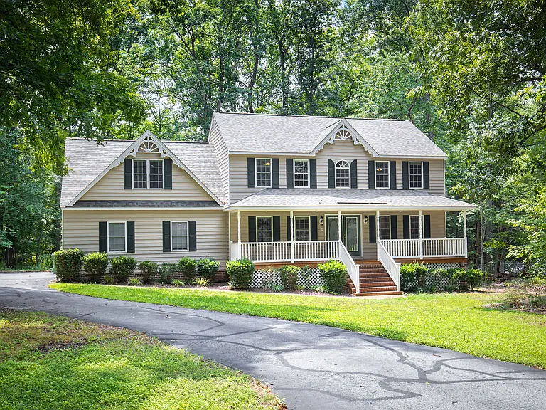 4908 Stoney Creek Pkwy — Photo 3
