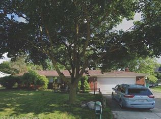41981 Quince Dr, Novi, MI 48375