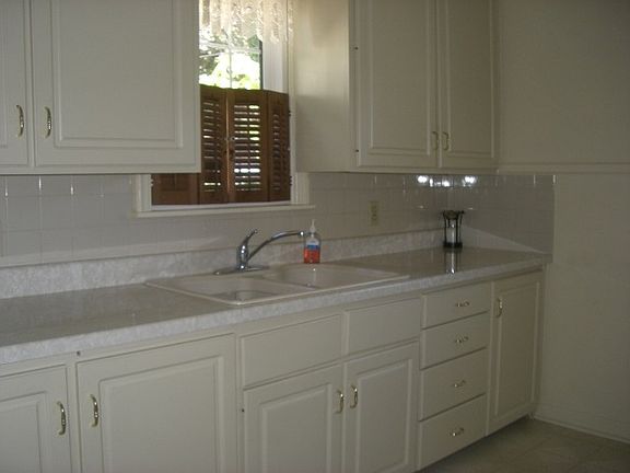 4th image of 5411 Garden Plain Ave