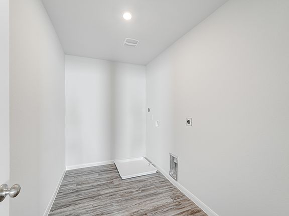 2nd image of 3501 Rebecca Dr