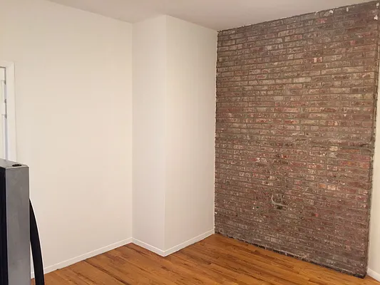 Rented by Skyline Realty LLC II | media 2