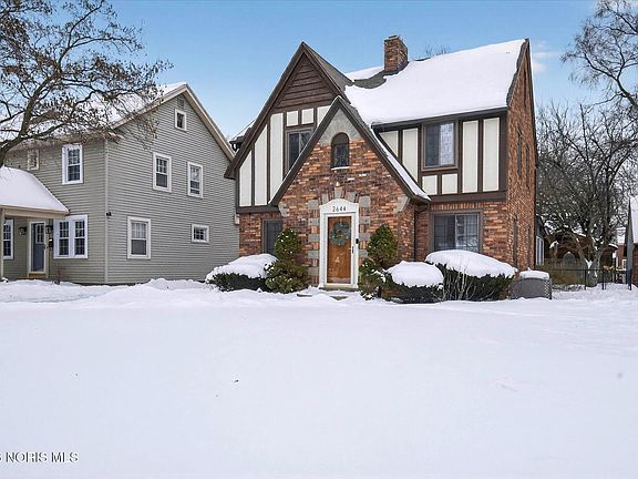 3rd image of 2644 Goddard Rd