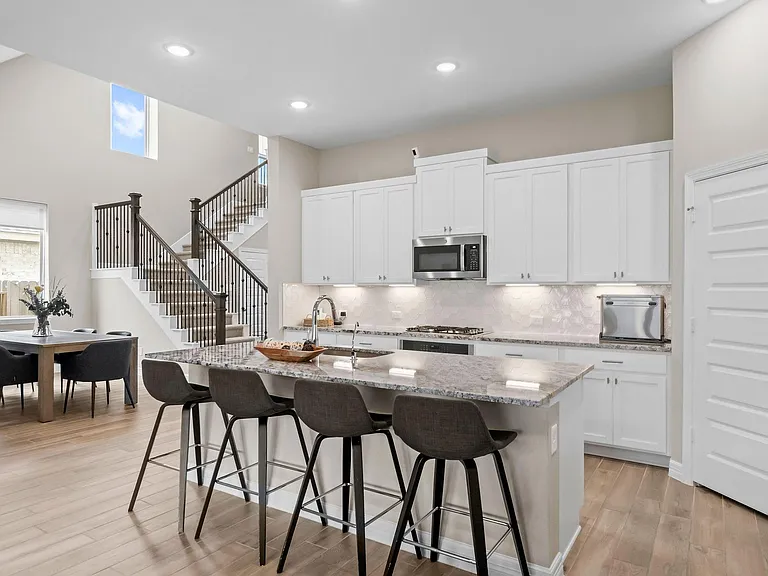 4106 Sherman Oak Ln — Photo 9