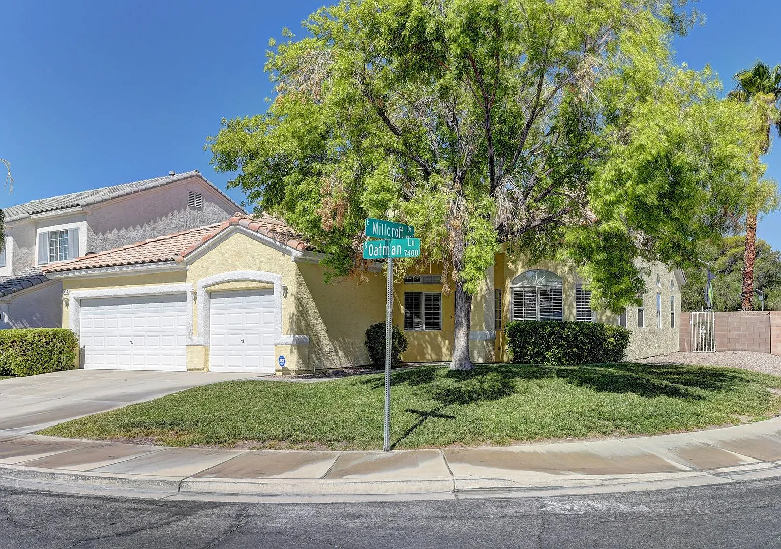 3-Bedroom Home in Prime Las Vegas Location — Photo 1