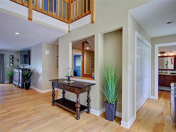 4th image of 19380 High Bluff Ln