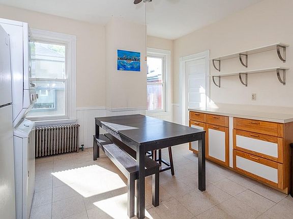 3rd image of 33 Putnam Ave #A