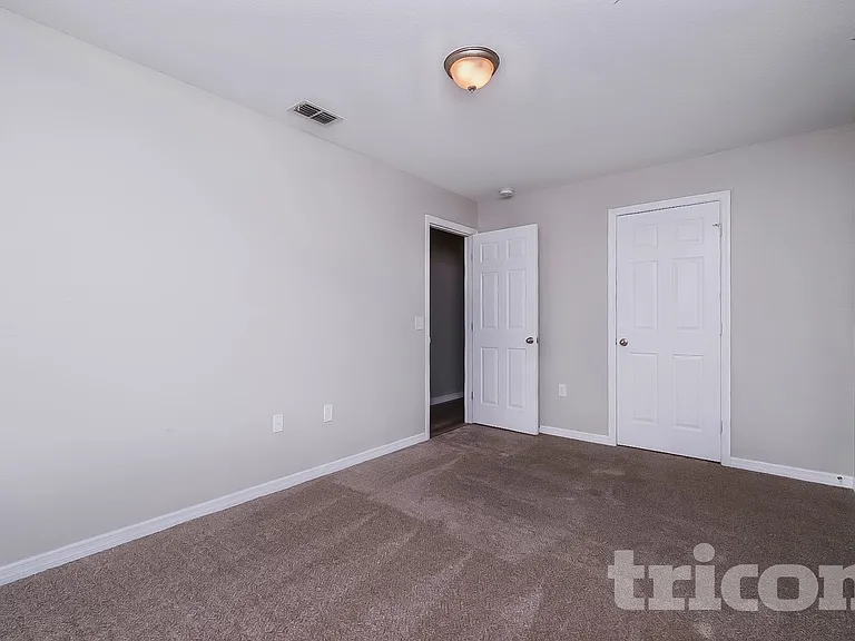 8 Matricaria Ct — Photo 11
