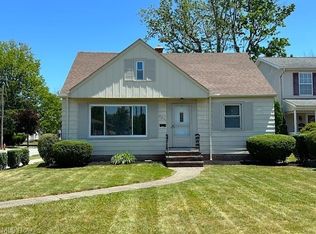 521 E 260th St, Euclid, OH