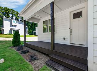 1753 Crest Rd, Raleigh, NC 27606