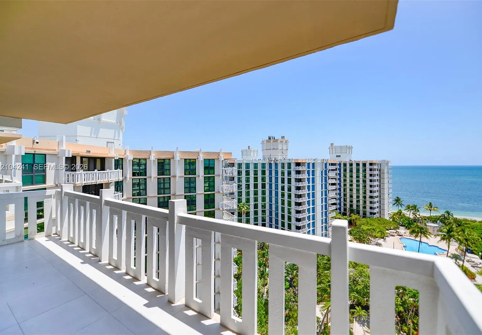 Towers Of Key Biscayne Co — Photo 3
