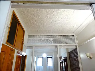 Rented by R New York