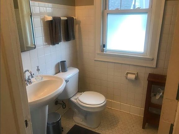 5th image of 4156 N Maryland Ave