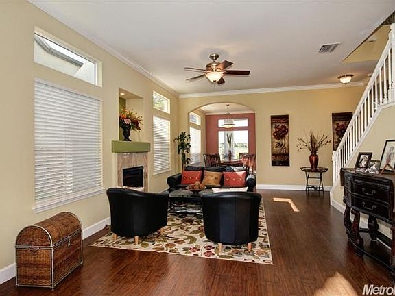 3rd image of 8885 White Peacock Ct