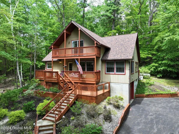 84 Pine Orchard Road, Hague, NY 12836