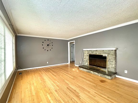 4th image of 1100 N 23rd Avenue