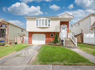 131 Woehrle Ave, Staten Island, NY 10312