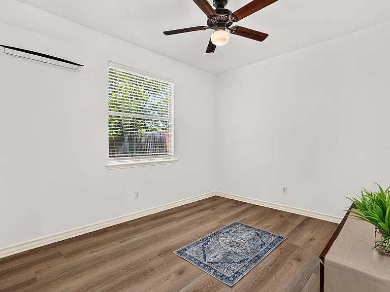 1612 Zunker Cv — Photo 20