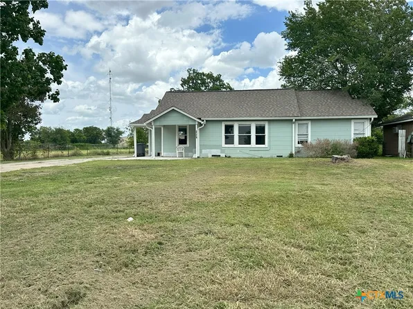 3706 N Main St, Victoria, TX 77901