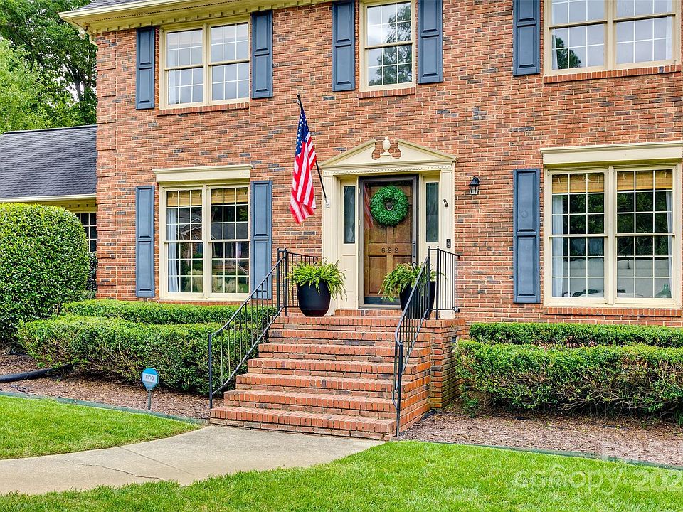 1st image of 622 Somerset Ct