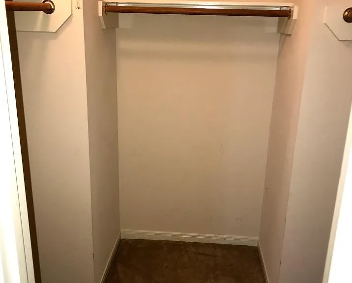 Master bed 2 upstairs closet