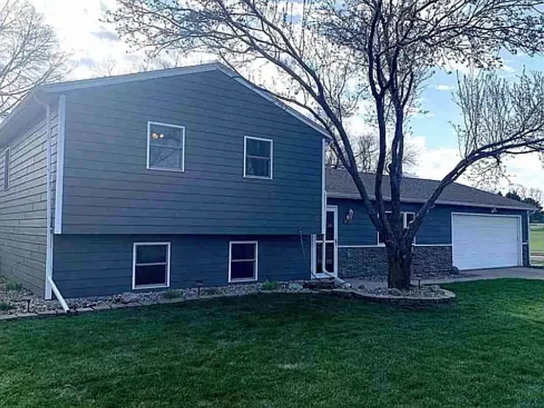 4516 S Highland Ave — Photo 1