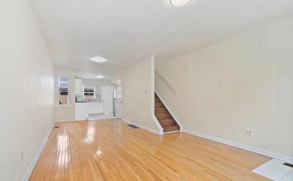 2251 Cross St photo 1