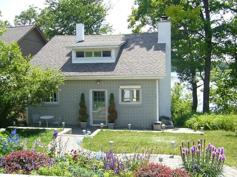 6084 Briggs Lake Dr, Brighton, MI 48116 Zillow