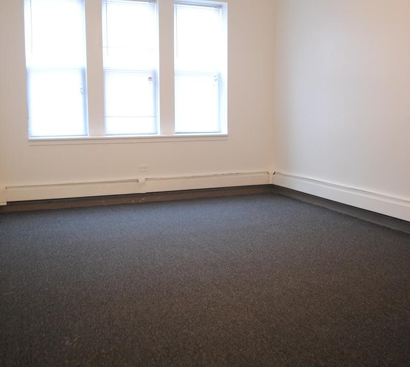 1st image of 542 N Pine Ave APT 103