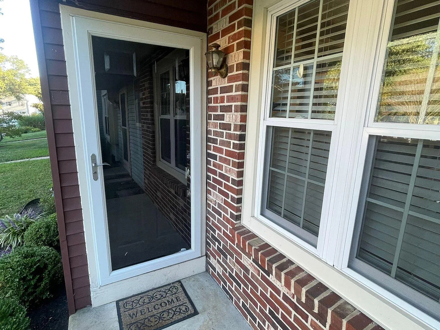 903 Mulberry Ct — Photo 3