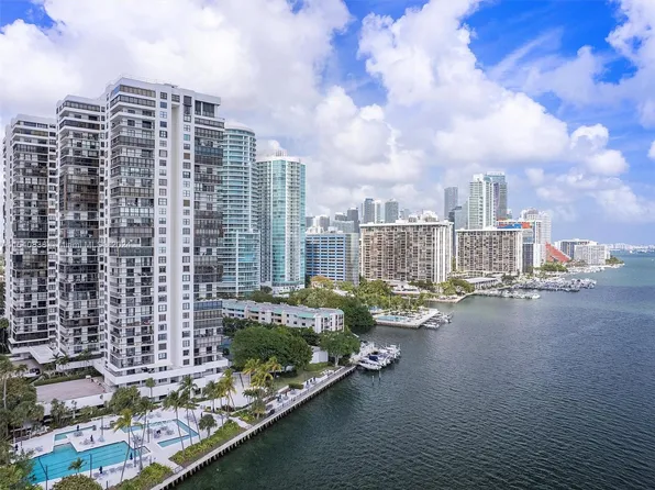 2333 Brickell Ave APT 1006, Miami, FL 33129