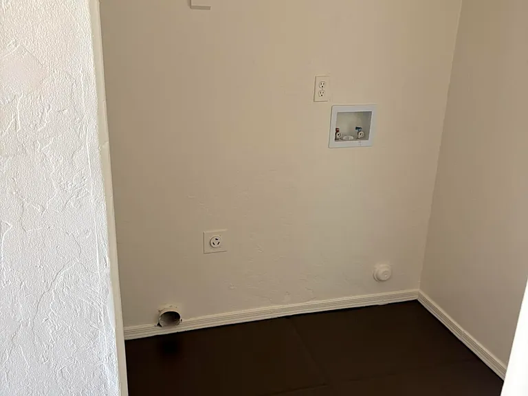 1036 N 13th Ave #A — Photo 13